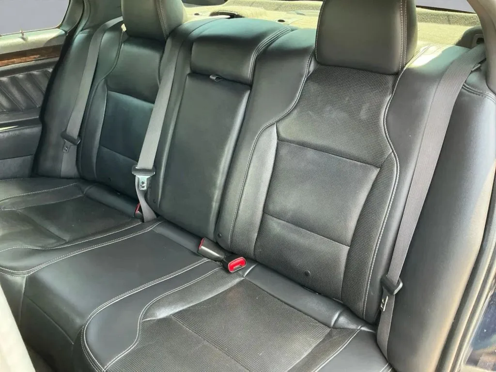 Ford Taurus photo 15
