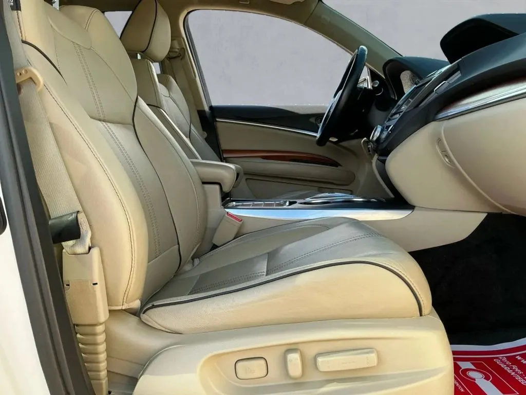 Acura MDX photo 22