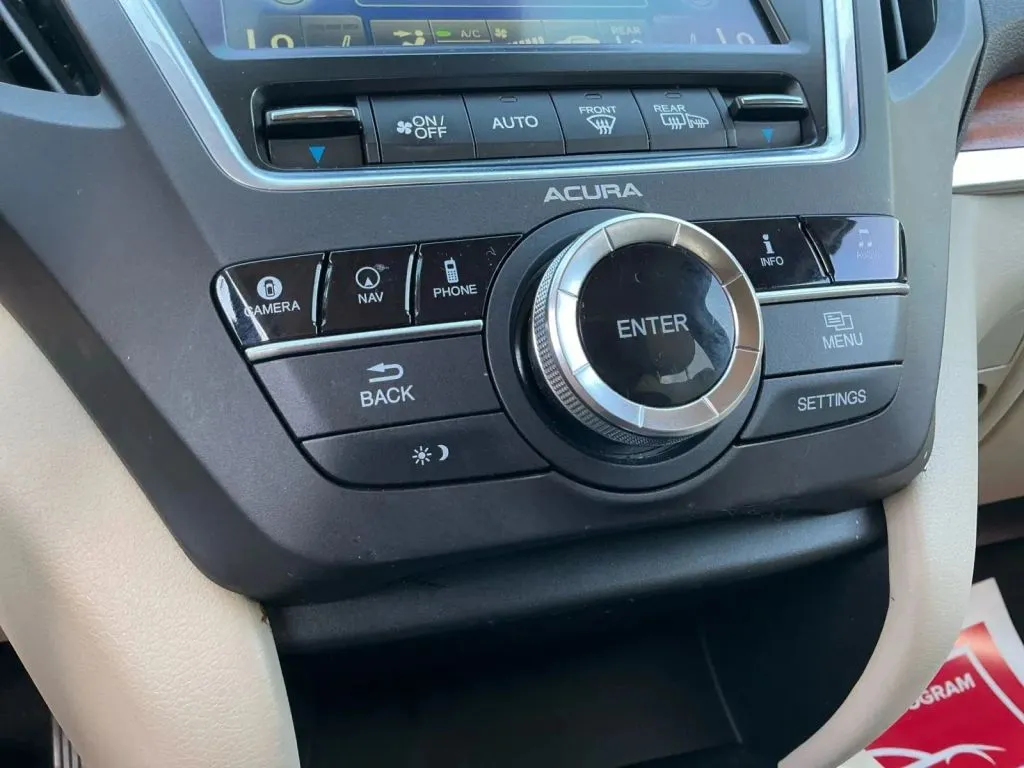 Acura MDX photo 34