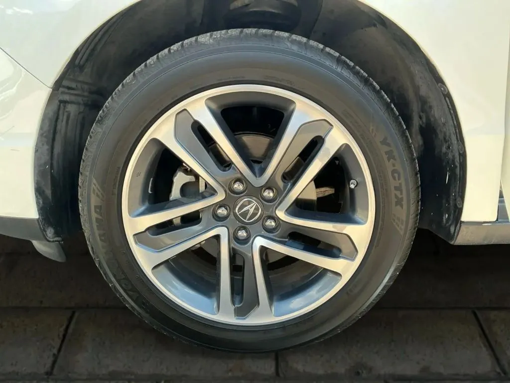 Acura MDX photo 25