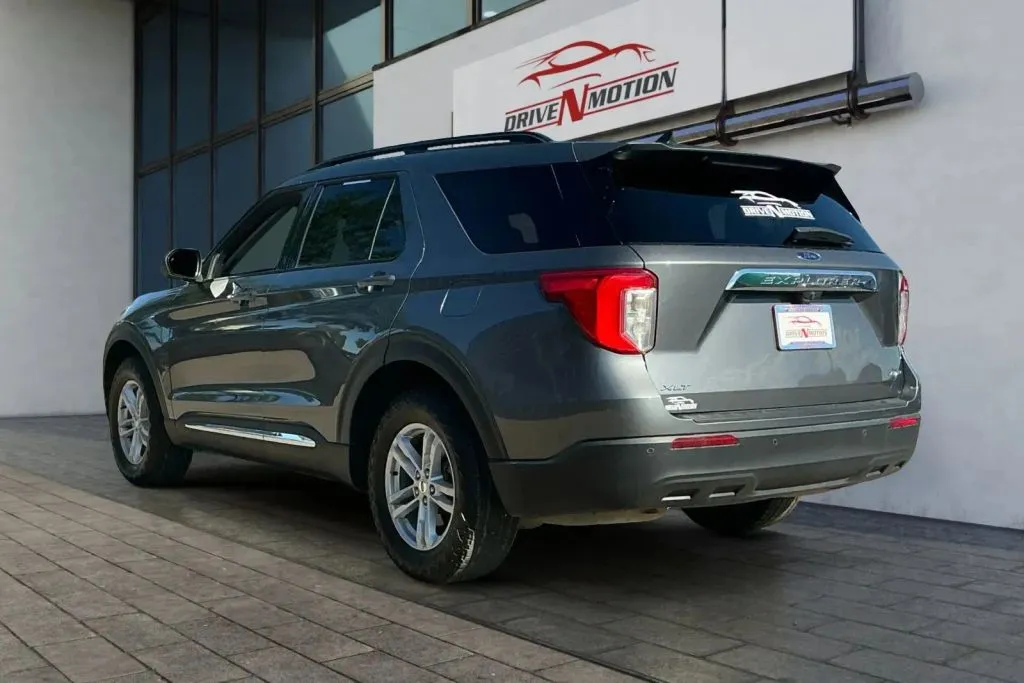 2022 Ford Explorer XLT - Photo 6