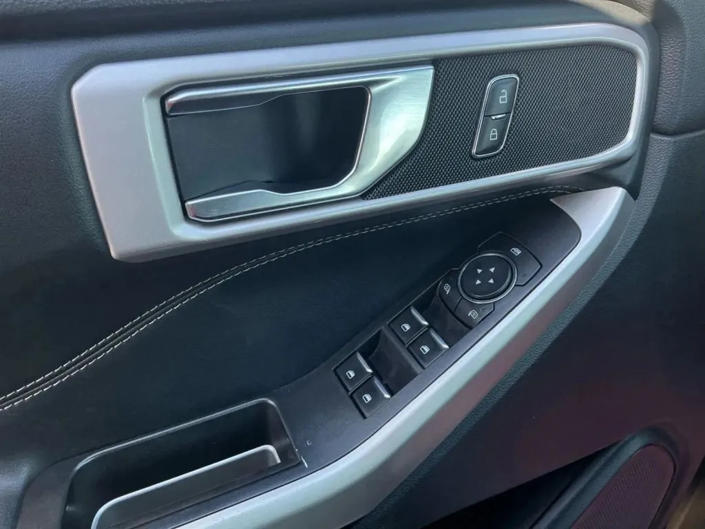 2022 Ford Explorer XLT - Photo 11