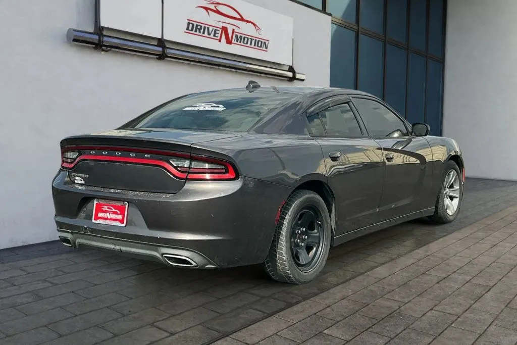 More photos of 2016 Dodge Charger SXT Sedan 4D at Drive N-Motion Thornton, CO