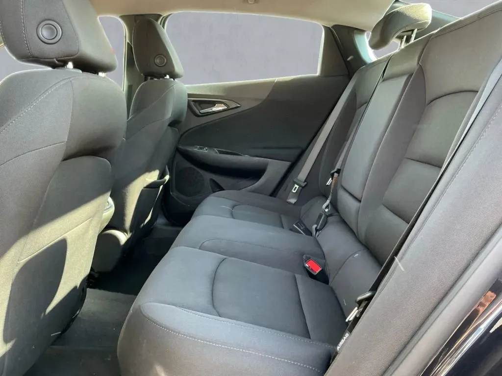 Chevrolet Malibu photo 14