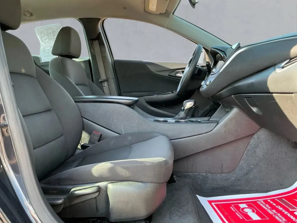 Chevrolet Malibu photo 21