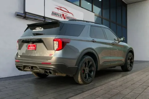 More photos of 2021 Ford Explorer ST Sport Utility 4D at Drive N-Motion Thornton, CO