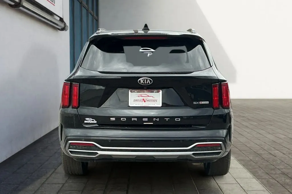 More photos of 2021 Kia Sorento SX-Prestige Sport Utility 4D at Drive N-Motion Thornton, CO