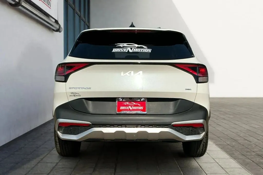 More photos of 2023 Kia Sportage Hybrid LX Sport Utility 4D at Drive N-Motion Thornton, CO