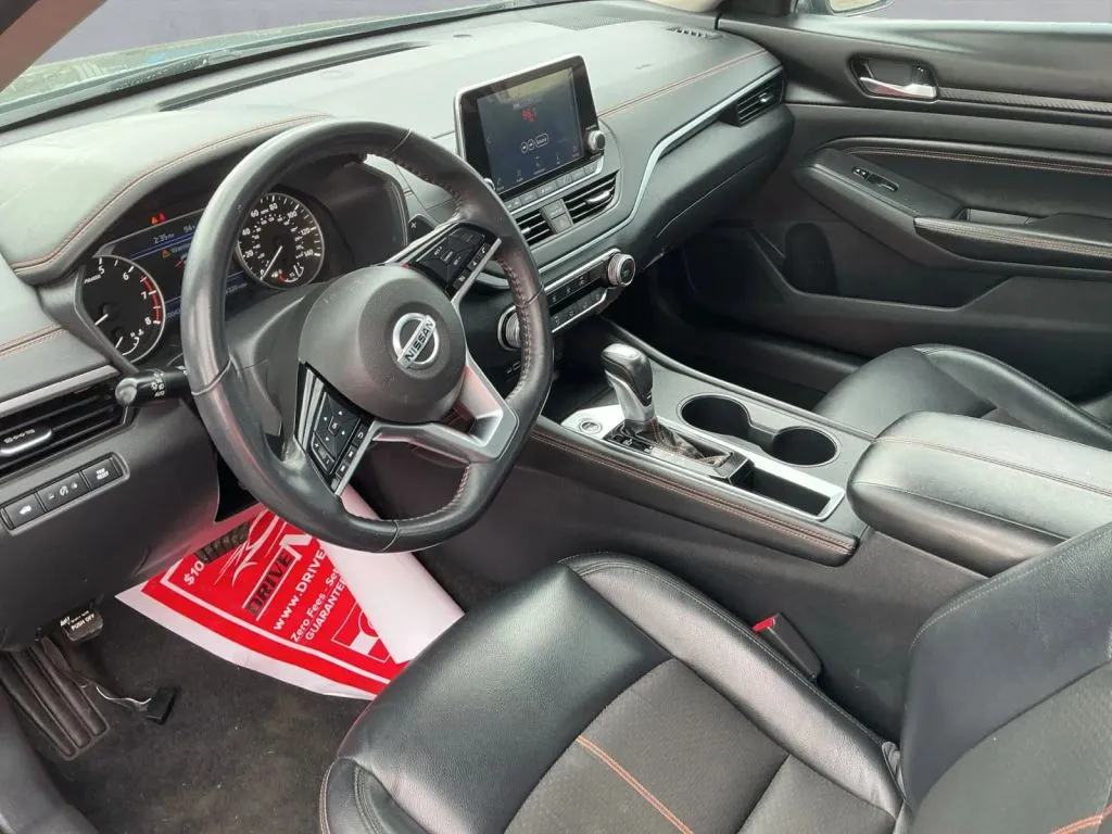 Nissan Altima photo 13