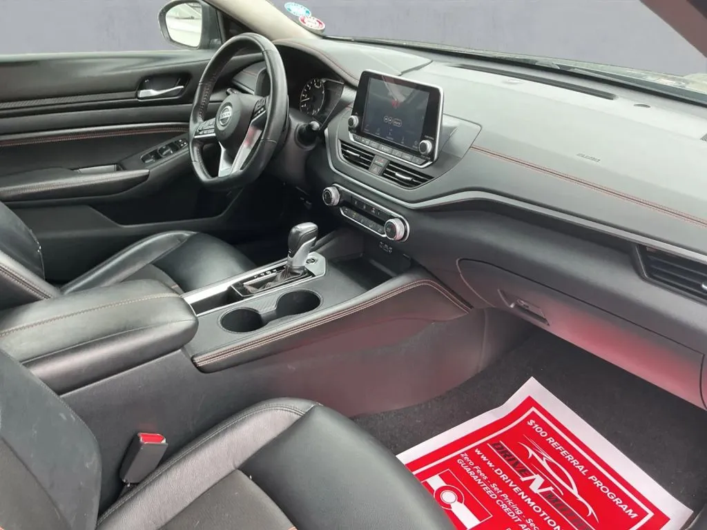 Nissan Altima photo 20