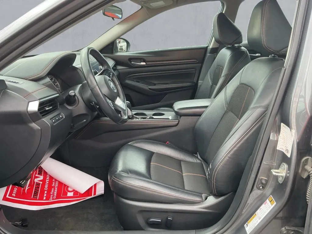 Nissan Altima photo 12