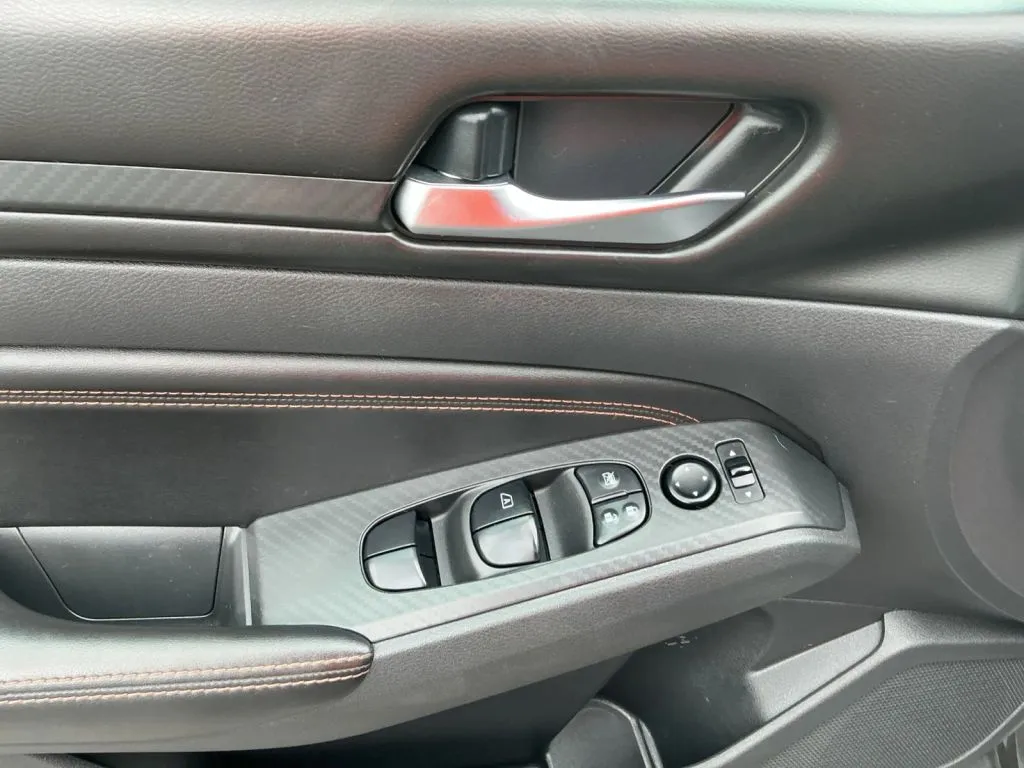 Nissan Altima photo 11