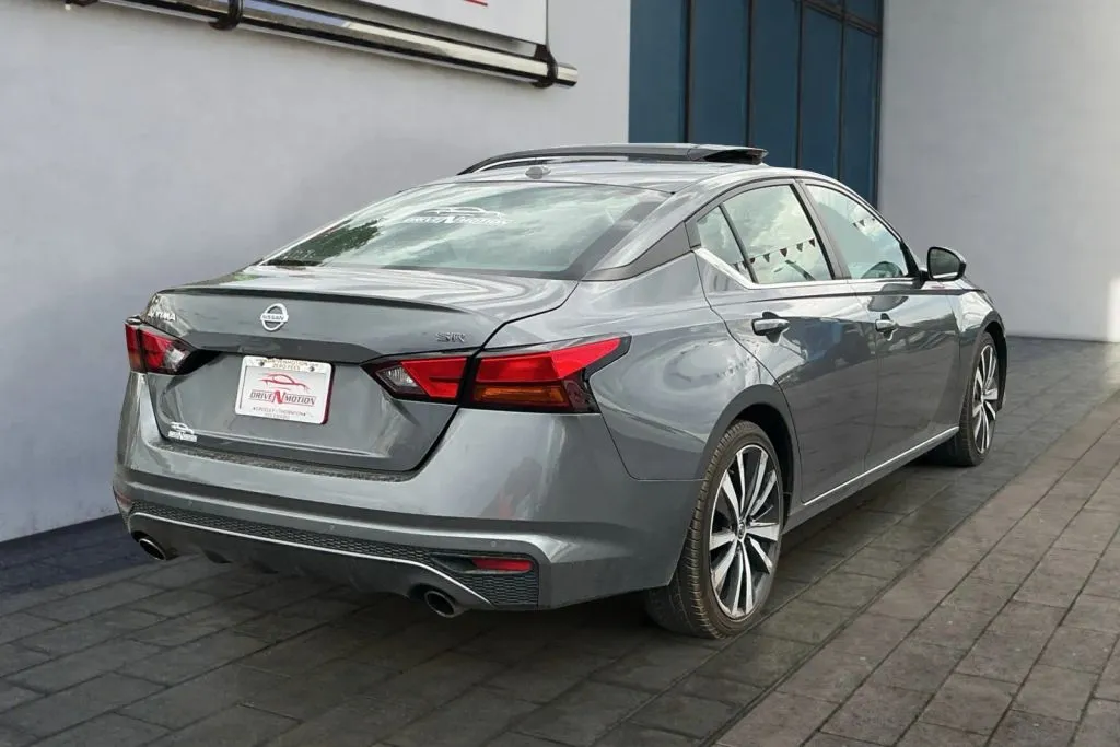 More photos of 2021 Nissan Altima 2.5 SR Sedan 4D at Drive N-Motion Thornton, CO