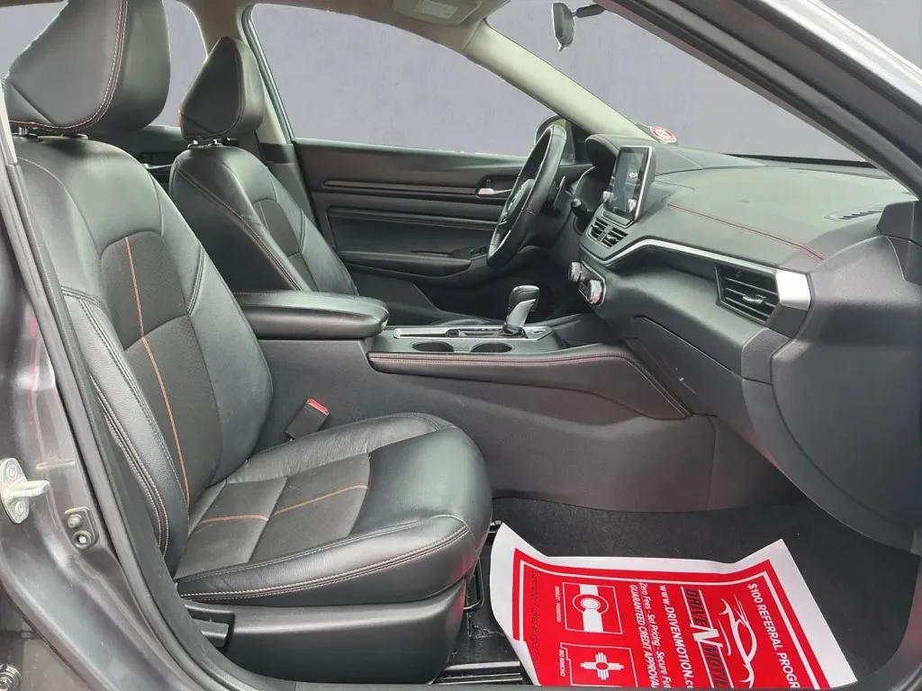 Nissan Altima photo 21