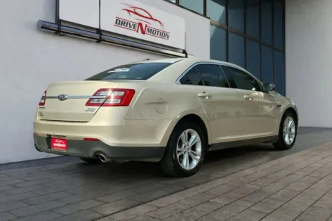 More photos of 2018 Ford Taurus SEL Sedan 4D at Drive N-Motion Thornton, CO