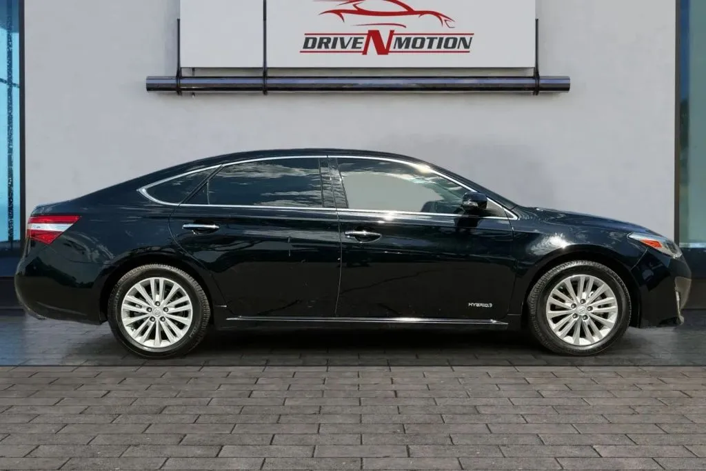 Another view of 2015 Toyota Avalon XLE Premium Hybrid Sedan 4D for sale in Thornton, CO at Drive N-Motion Thornton