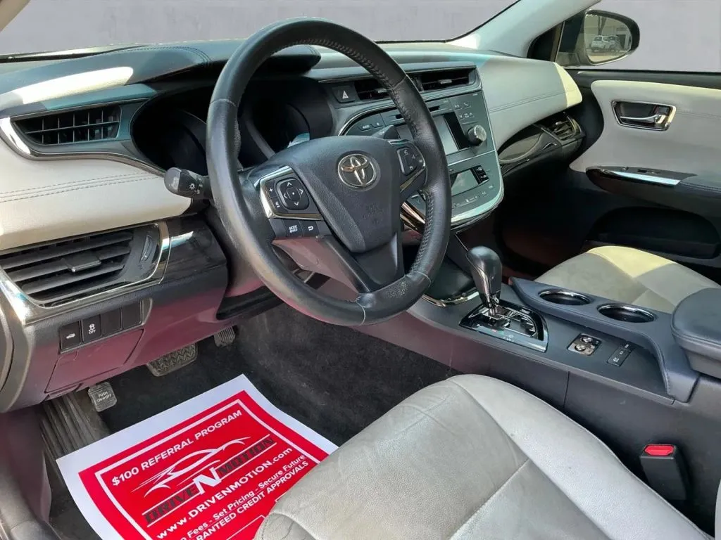 Toyota Avalon photo 13