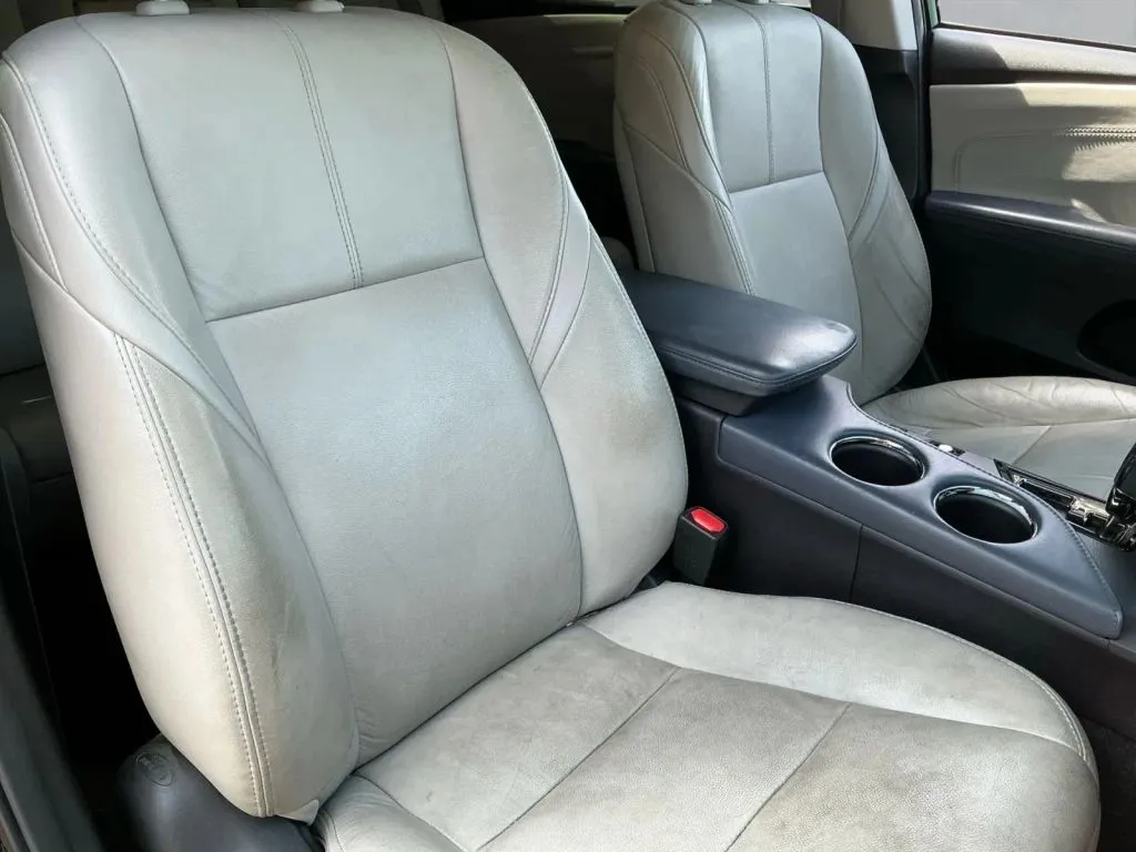 Toyota Avalon photo 22