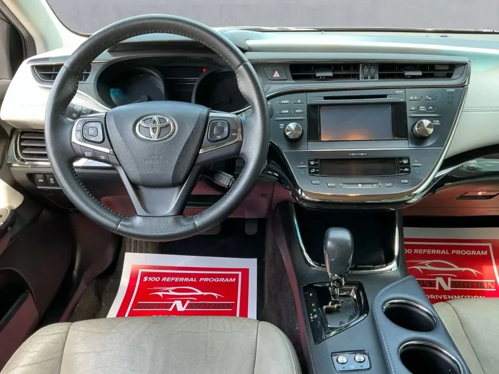 Toyota Avalon photo 16