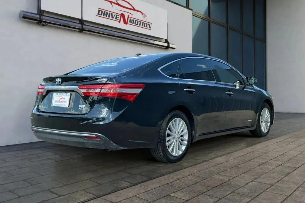More photos of 2015 Toyota Avalon XLE Premium Hybrid Sedan 4D at Drive N-Motion Thornton, CO