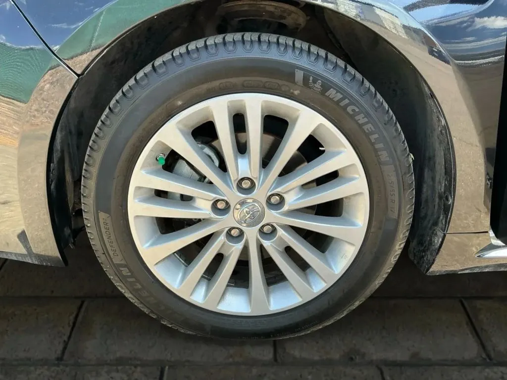 Toyota Avalon photo 24