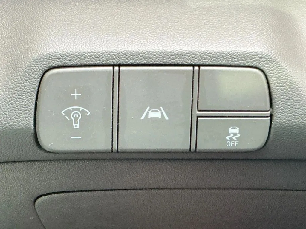 Hyundai Elantra photo 33