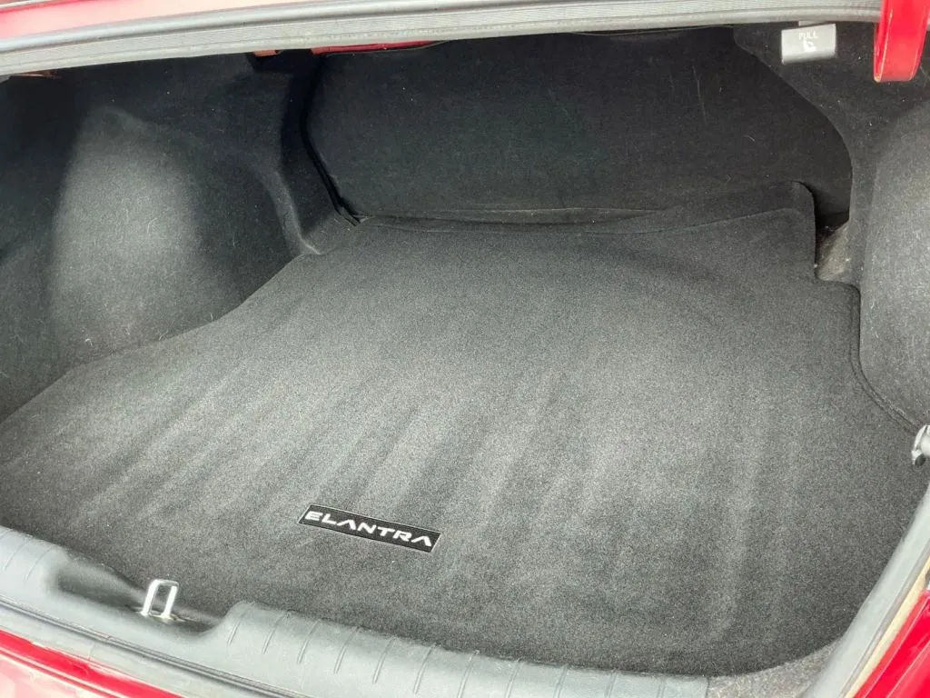 Hyundai Elantra photo 19