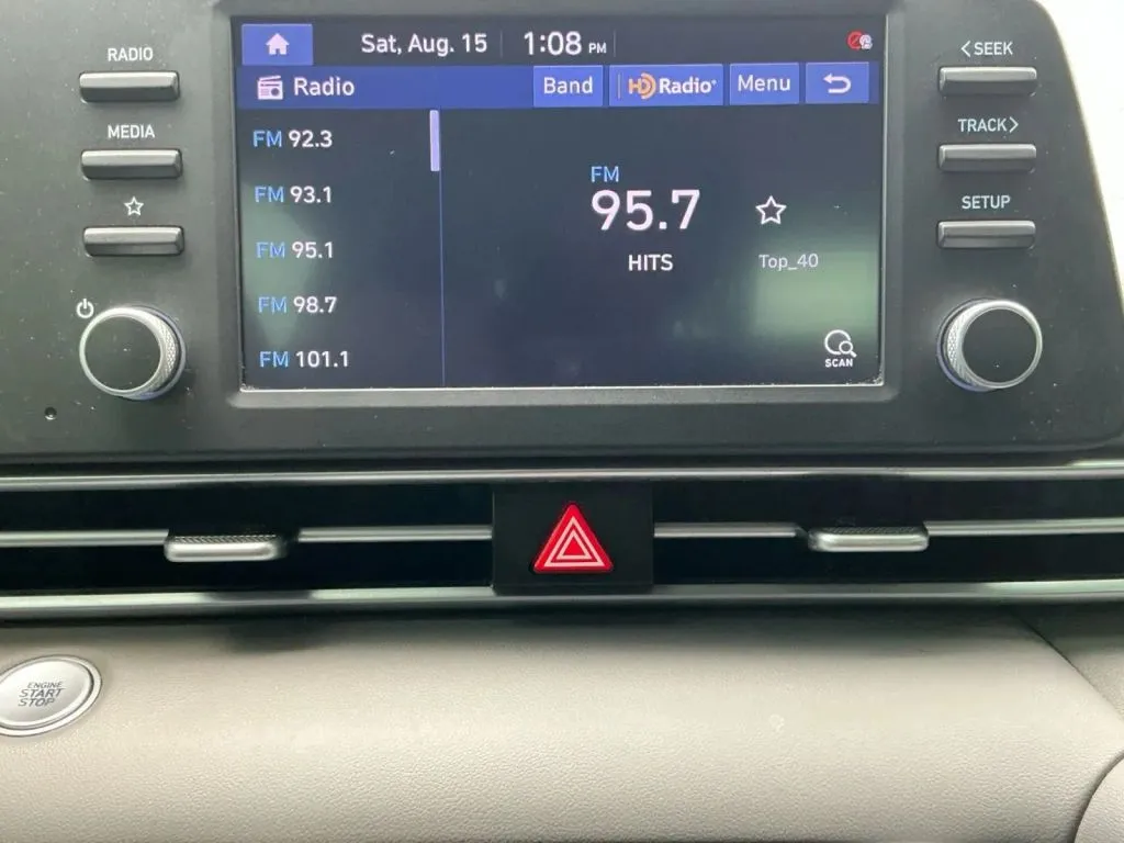 Hyundai Elantra photo 28
