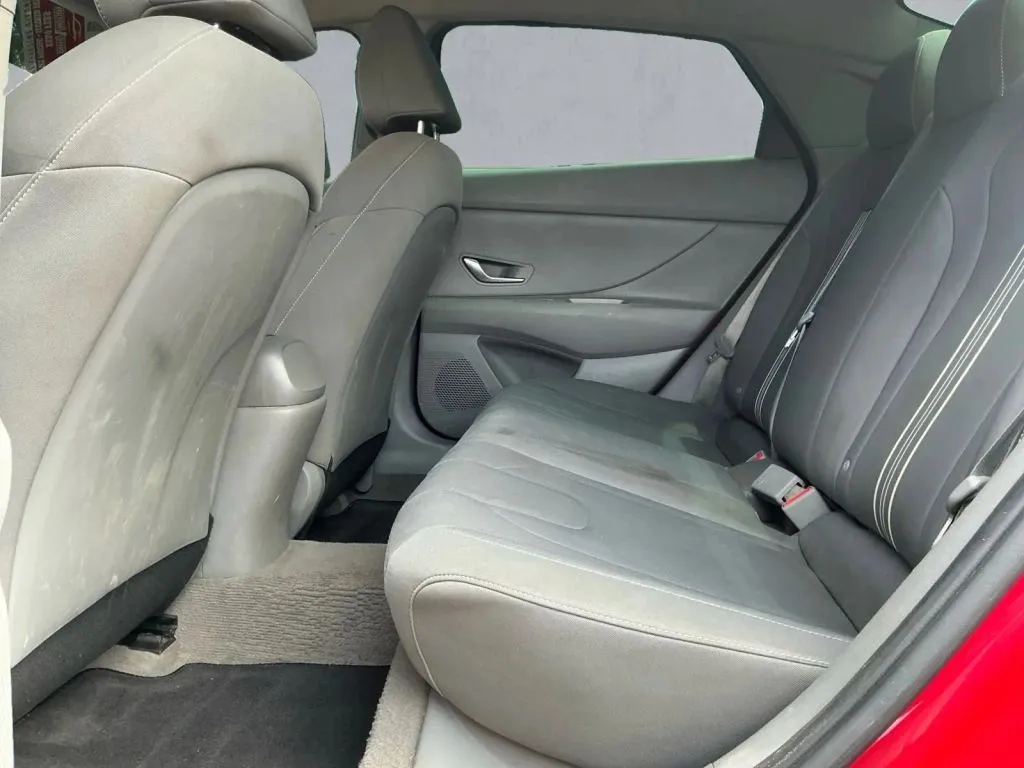 Hyundai Elantra photo 14