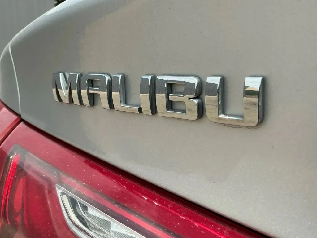 Chevrolet Malibu photo 18
