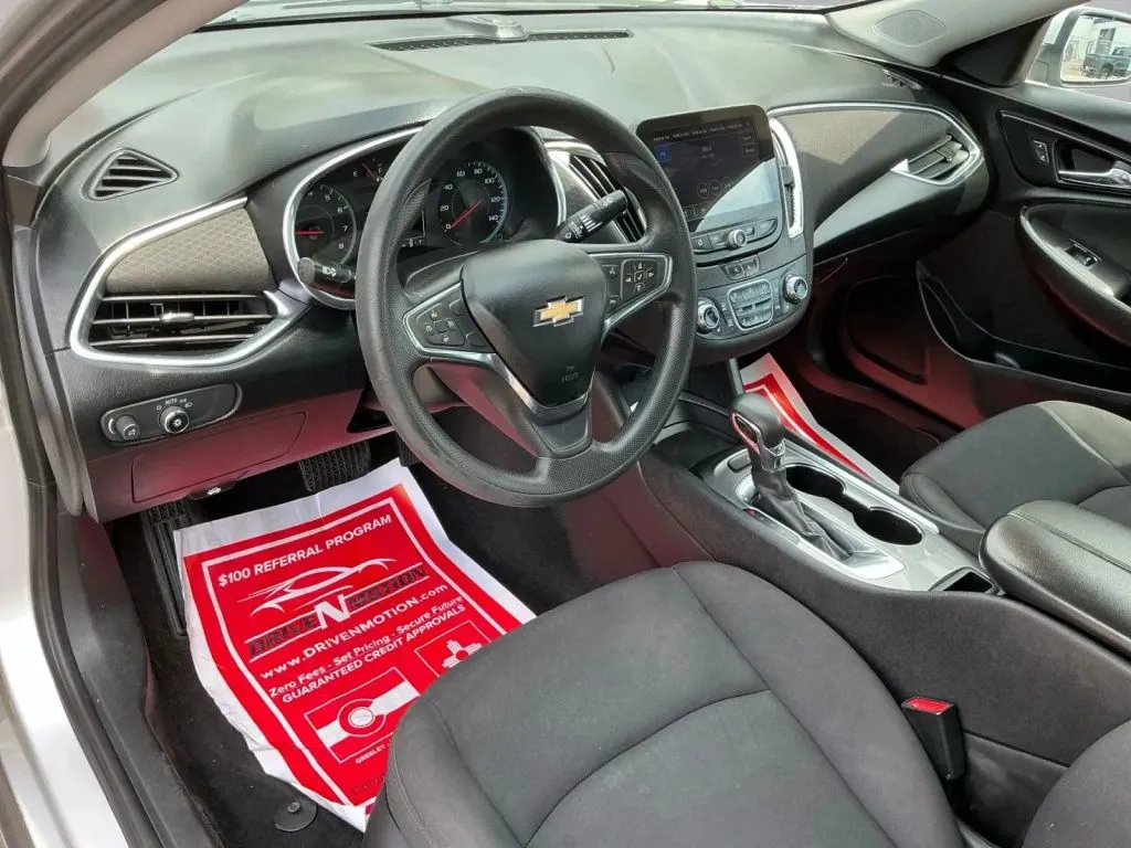 Chevrolet Malibu photo 13
