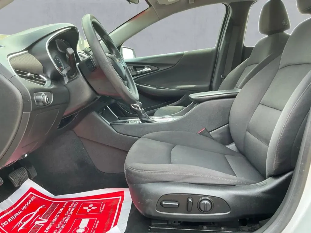 Chevrolet Malibu photo 12
