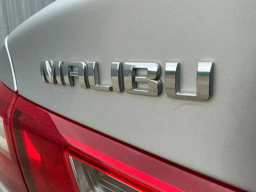 Chevrolet Malibu photo 17