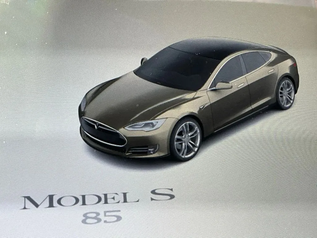 Tesla Model S photo 41
