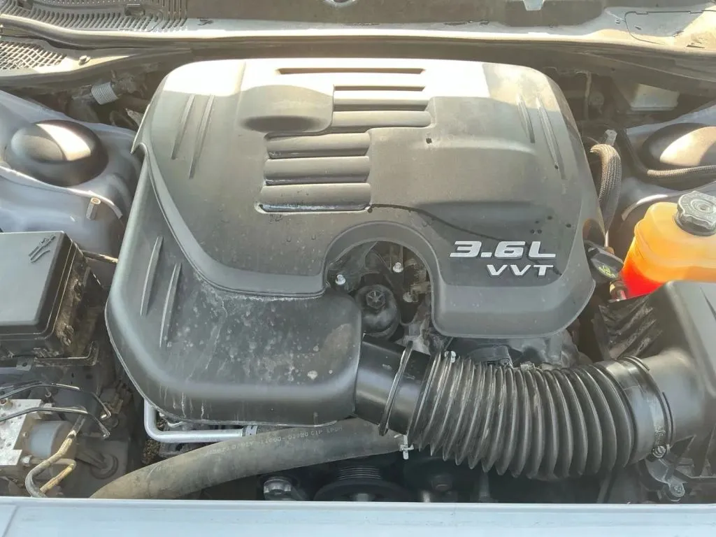 Dodge Challenger photo 22