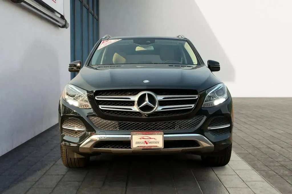Mercedes-Benz GLE photo 8