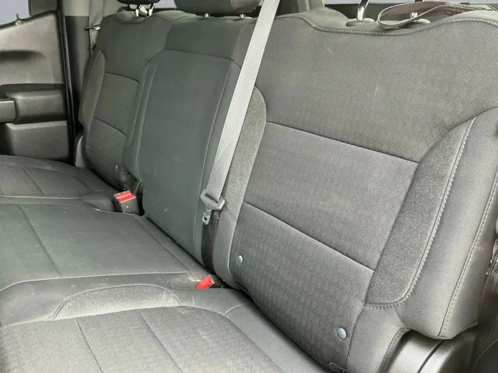 Chevrolet Silverado photo 15