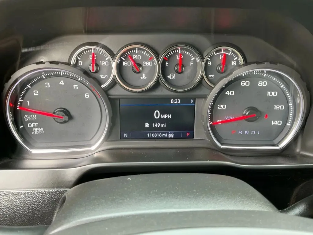 Chevrolet Silverado photo 25