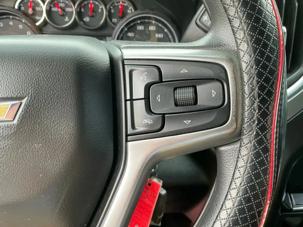 Chevrolet Silverado photo 27