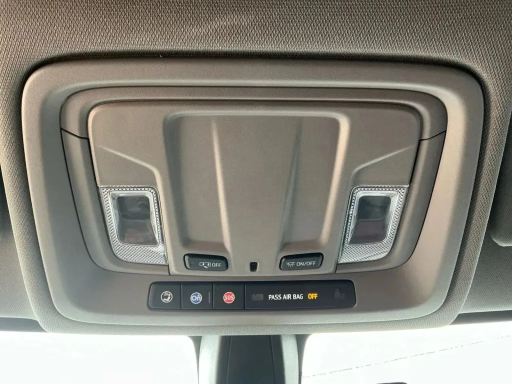Chevrolet Silverado photo 33