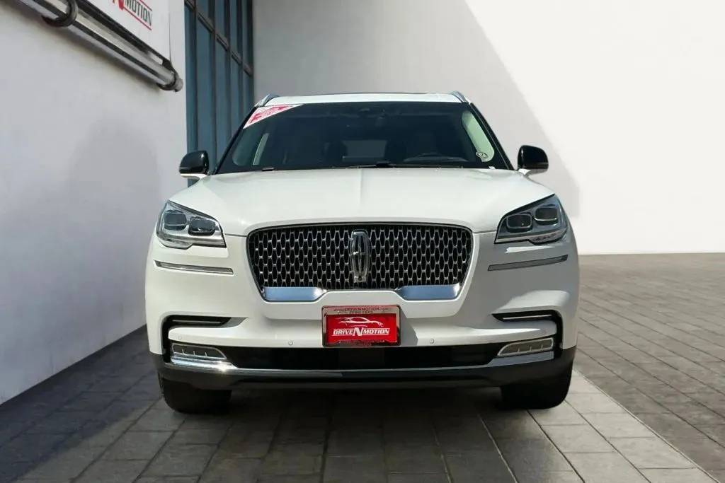 Lincoln Aviator photo 8
