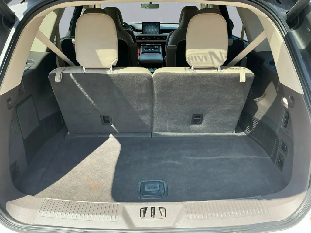 Lincoln Aviator photo 20