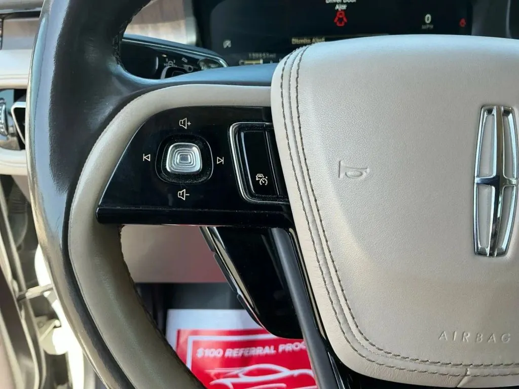 Lincoln Aviator photo 28
