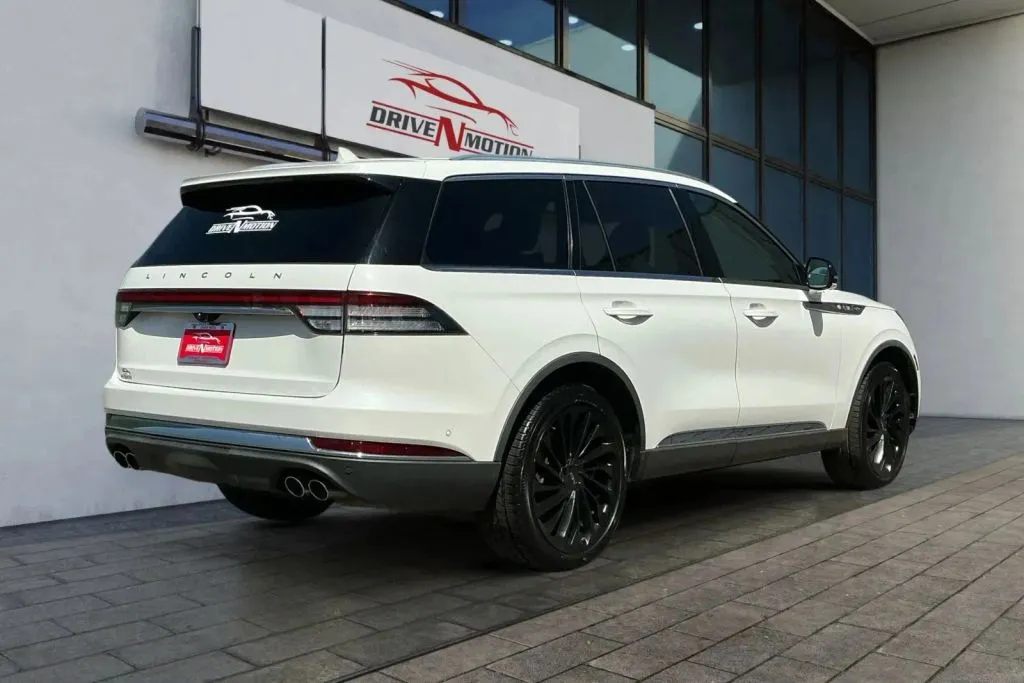 More photos of 2020 Lincoln Aviator Reserve Sport Utility 4D at Drive N-Motion Thornton, CO
