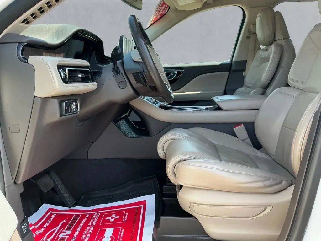 Lincoln Aviator photo 12