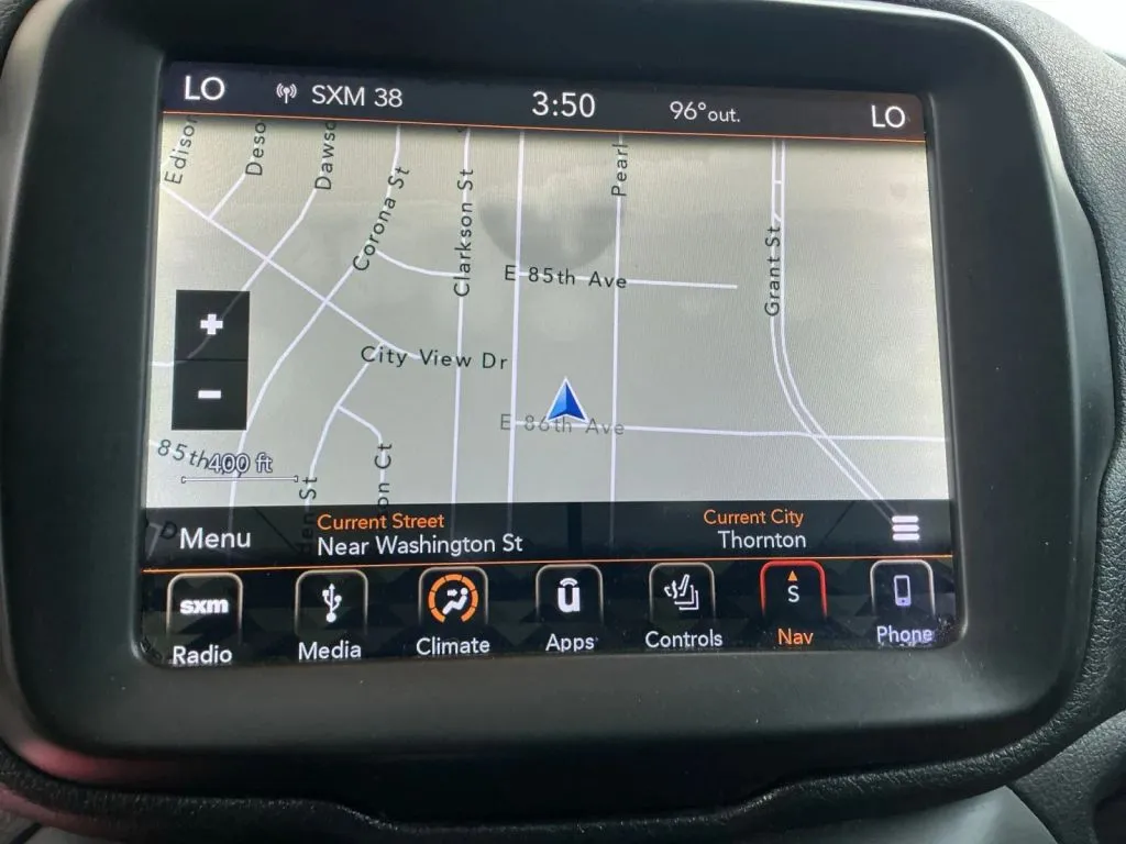 Jeep Renegade photo 28