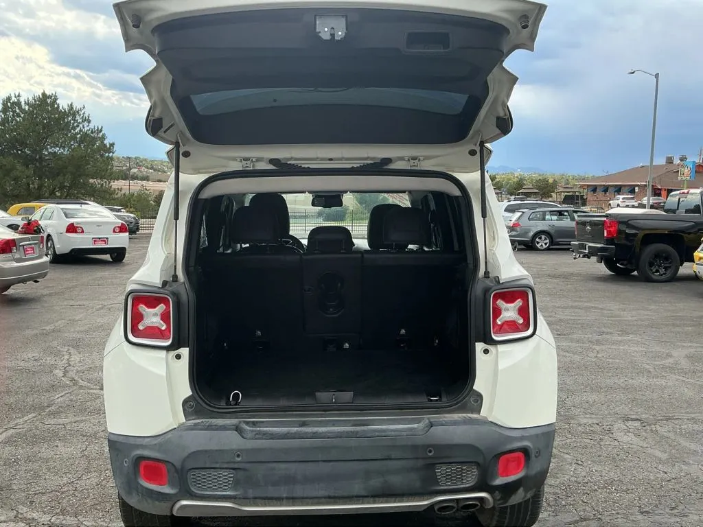 Jeep Renegade photo 17