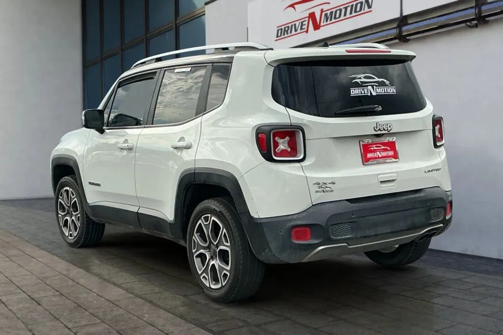 More photos of 2018 Jeep Renegade Limited Sport Utility 4D at Drive N-Motion Thornton, CO