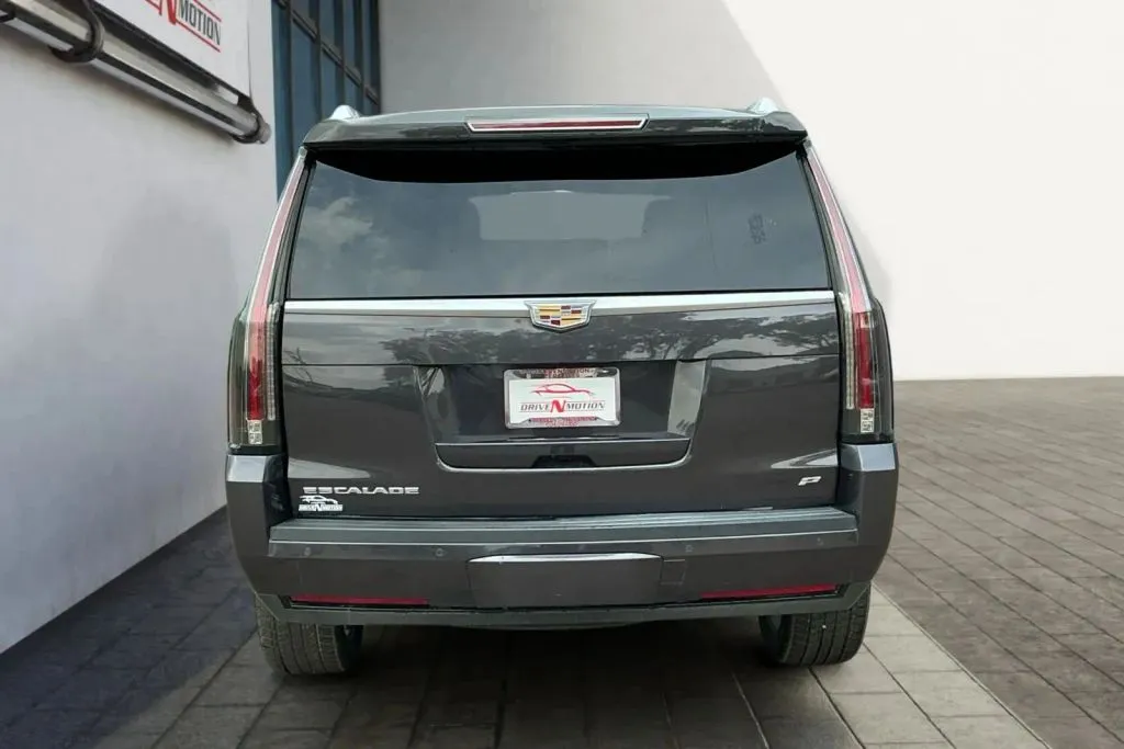 More photos of 2015 Cadillac Escalade Platinum Sport Utility 4D at Drive N-Motion Thornton, CO