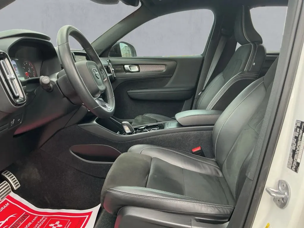 Volvo XC40 photo 12